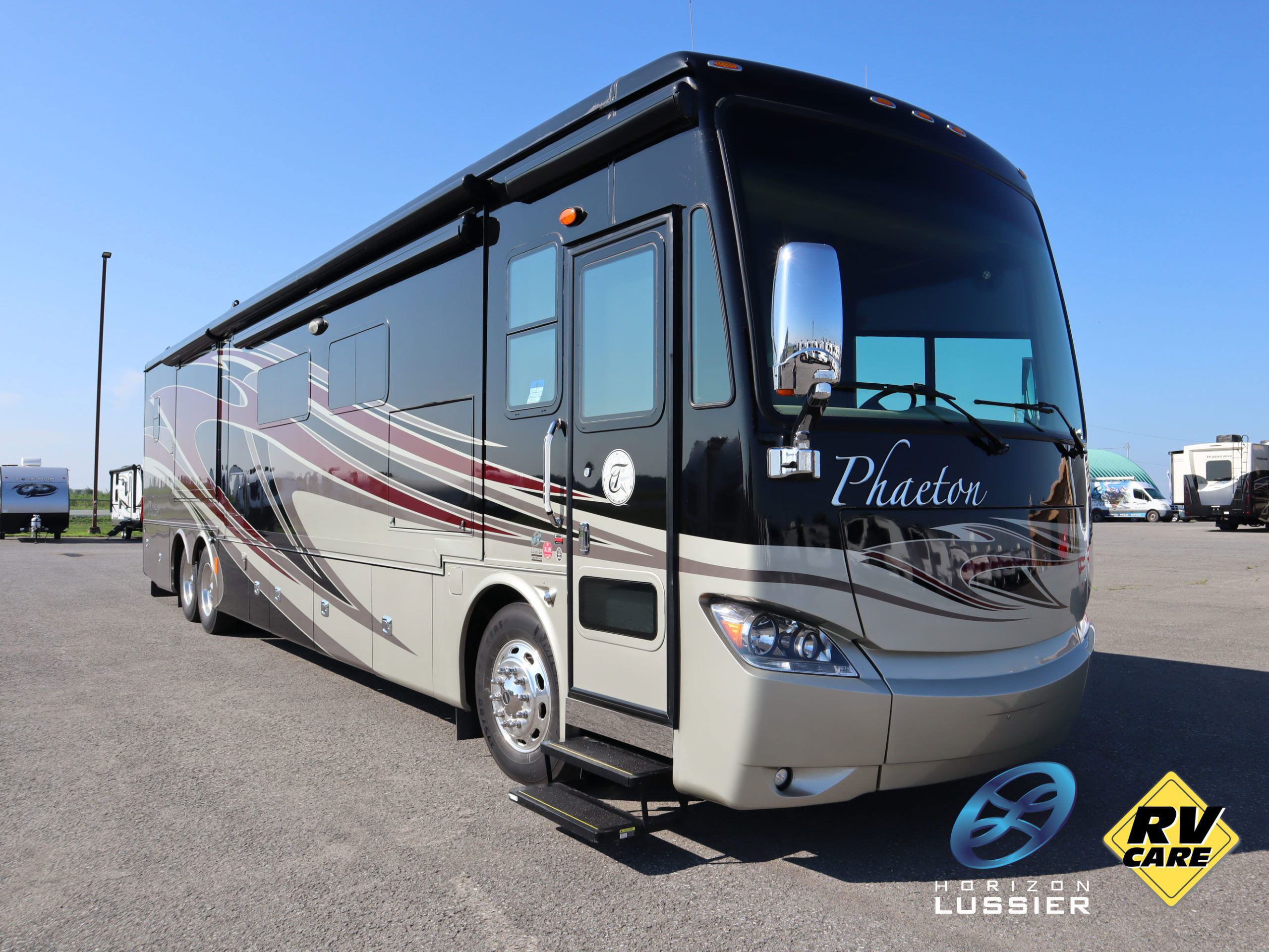 Tiffin Motorhomes Phaeton 42LH 2014 | Horizon Lussier